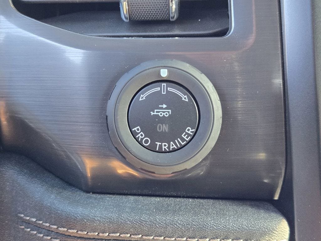 New 2025 Ford F150 Lightning Flash AWD/4WD image 27