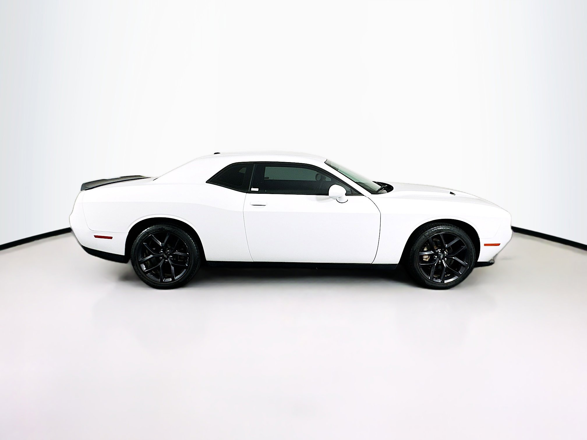 Used 2021 Dodge Challenger SXT w/ Blacktop Package image 10
