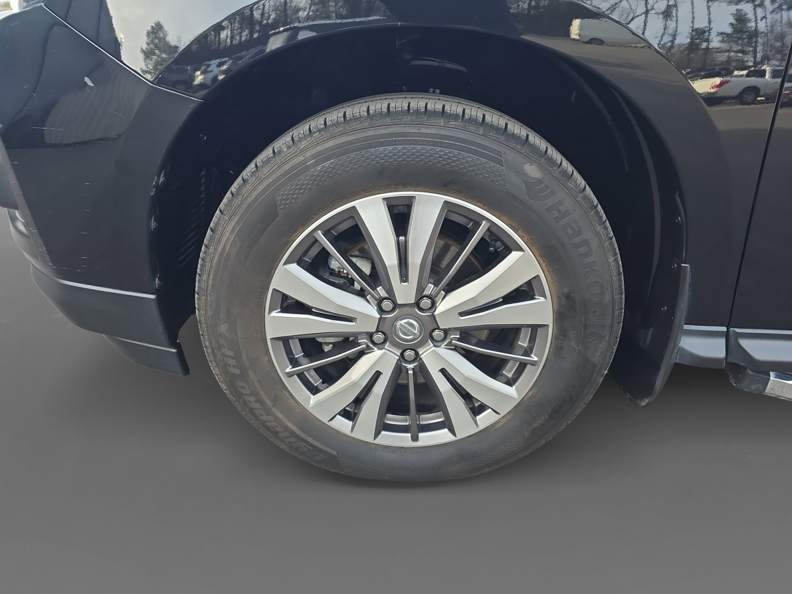 Used 2020 Nissan Pathfinder S image 9