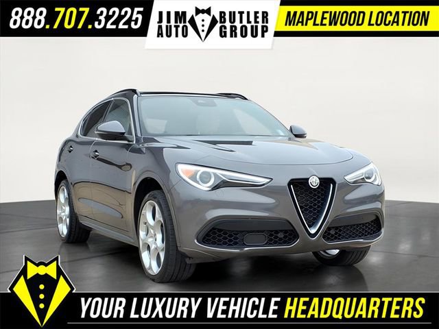 Used 2023 Alfa Romeo Stelvio Ti Lusso w/ Quick Order Package 22X Lusso image 6