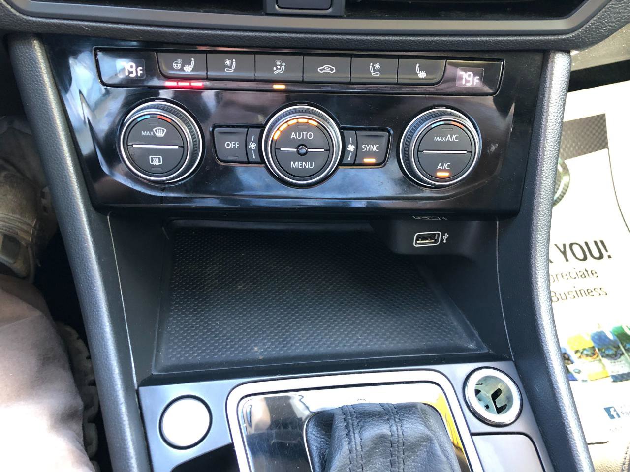 Used 2019 Volkswagen Jetta SEL Premium FWD image 21