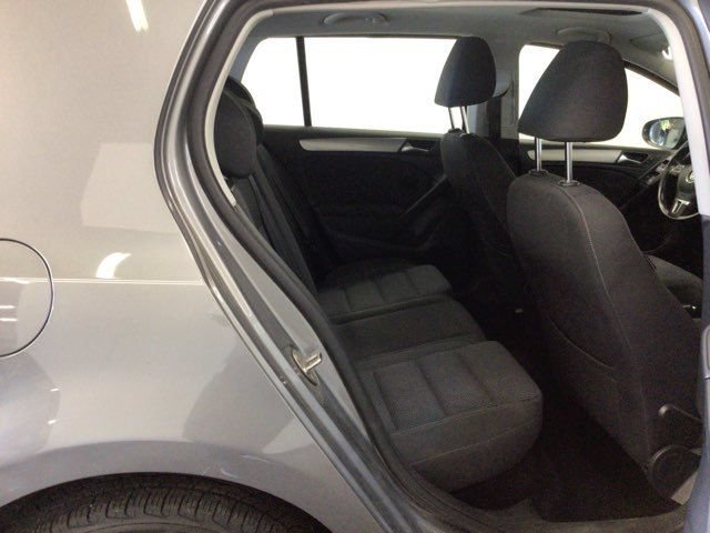 Used 2014 Volkswagen Golf TDI FWD image 16