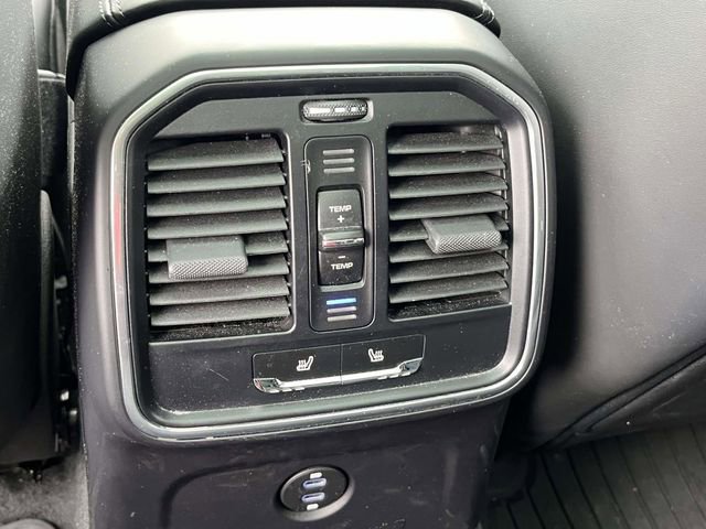 Used 2020 Porsche Macan Turbo image 8