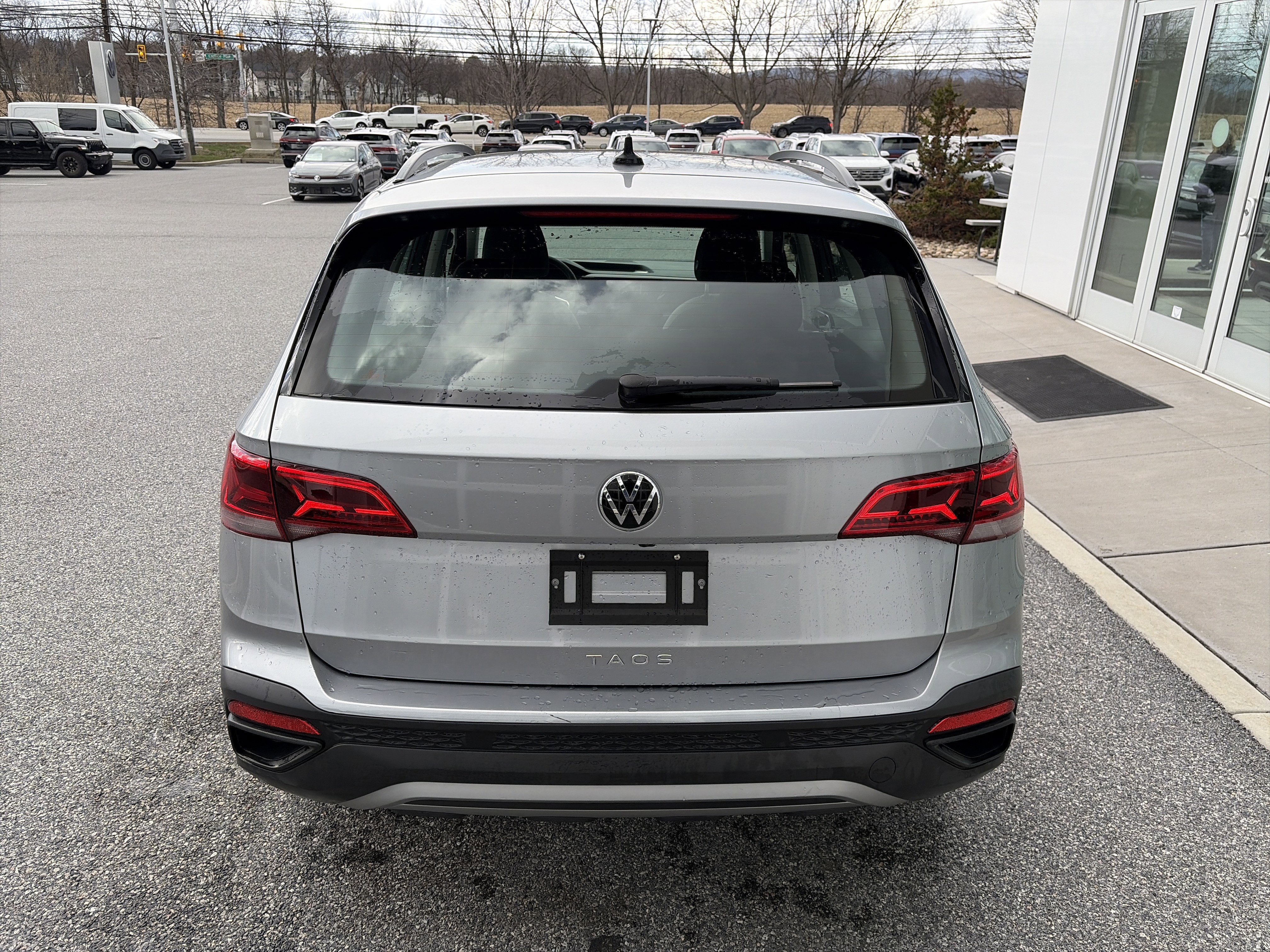 Used 2024 Volkswagen Taos S image 5