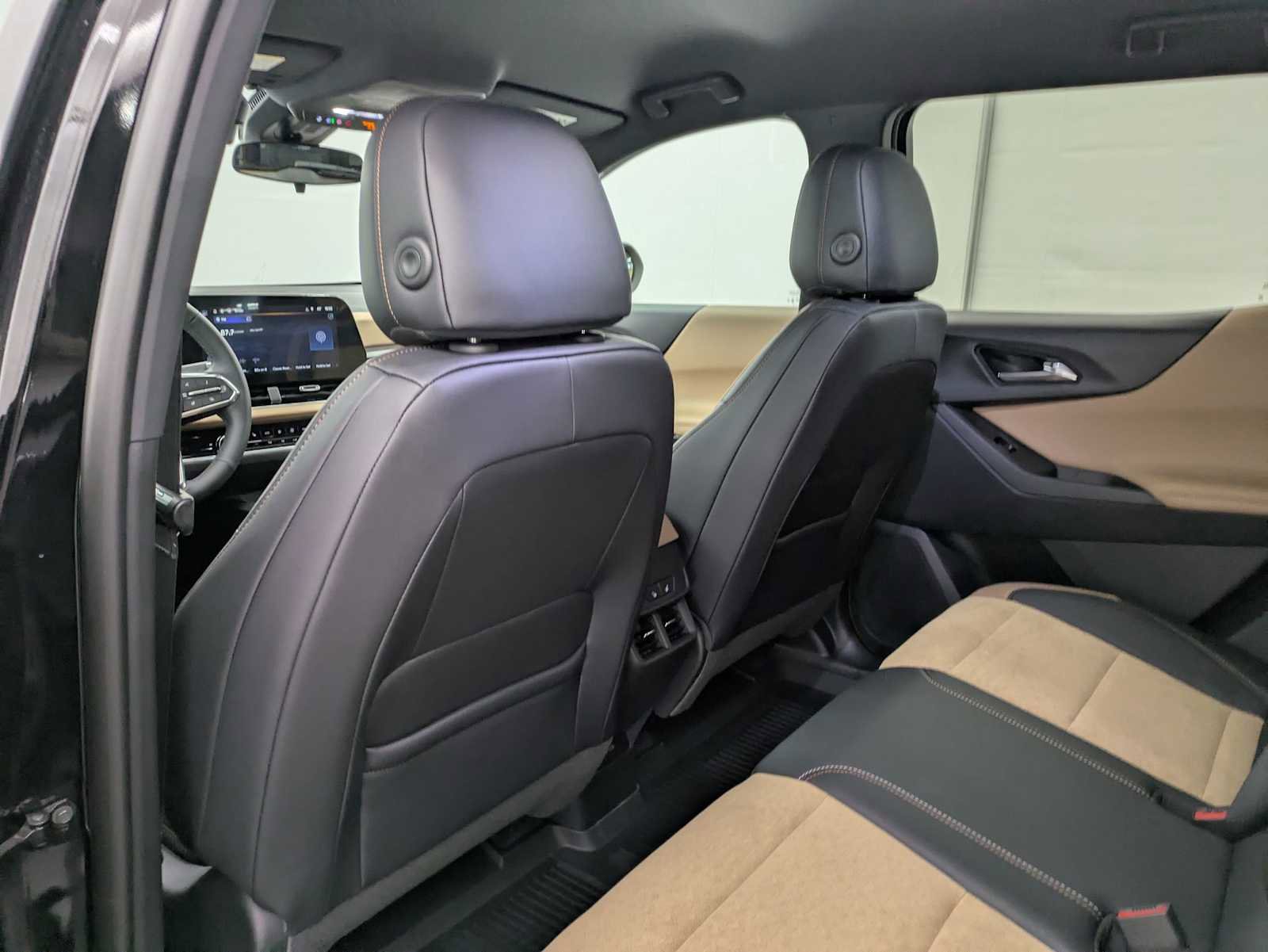 New 2026 Chevrolet Equinox ACTIV AWD/4WD image 19