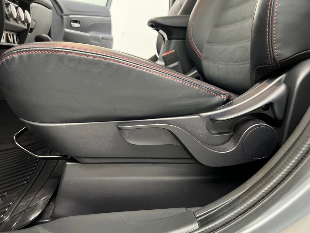 Used 2025 Mitsubishi Outlander Sport AWD image 10