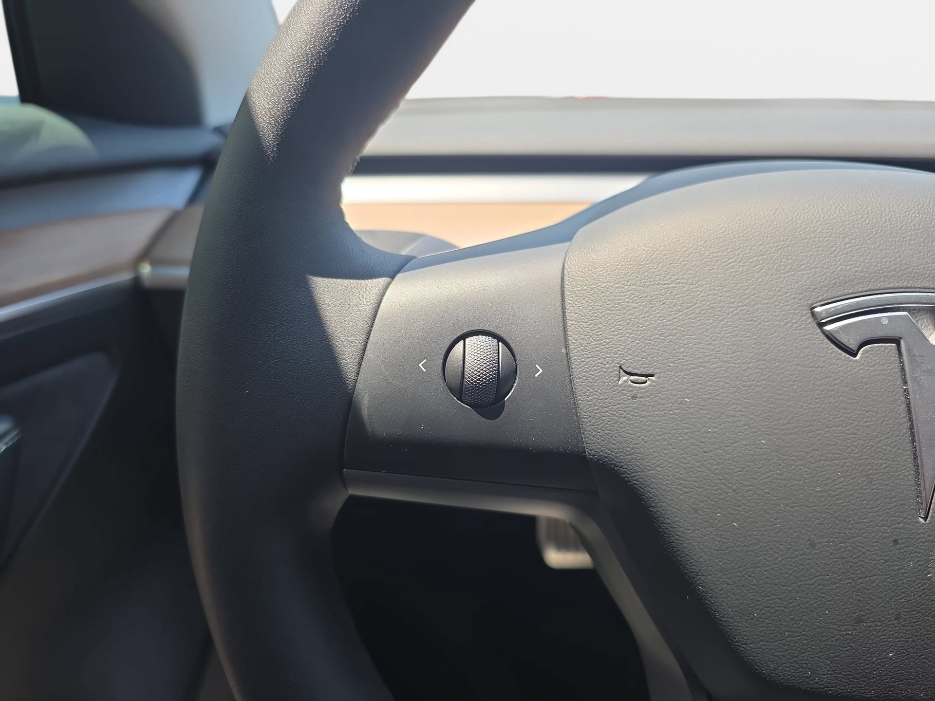 Used 2021 Tesla Model 3 Standard Range Plus RWD image 17