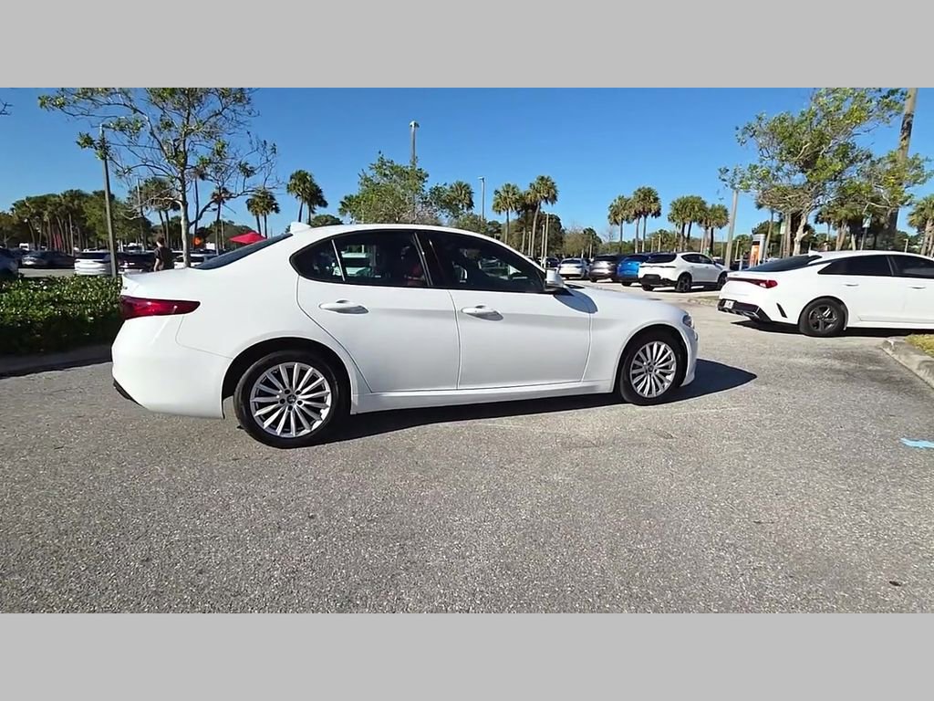 Used 2022 Alfa Romeo Giulia Sprint image 34