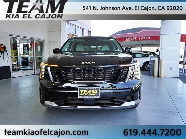 Certified 2025 Kia Sorento S w/ Panoramic Sunroof Package FWD image 4