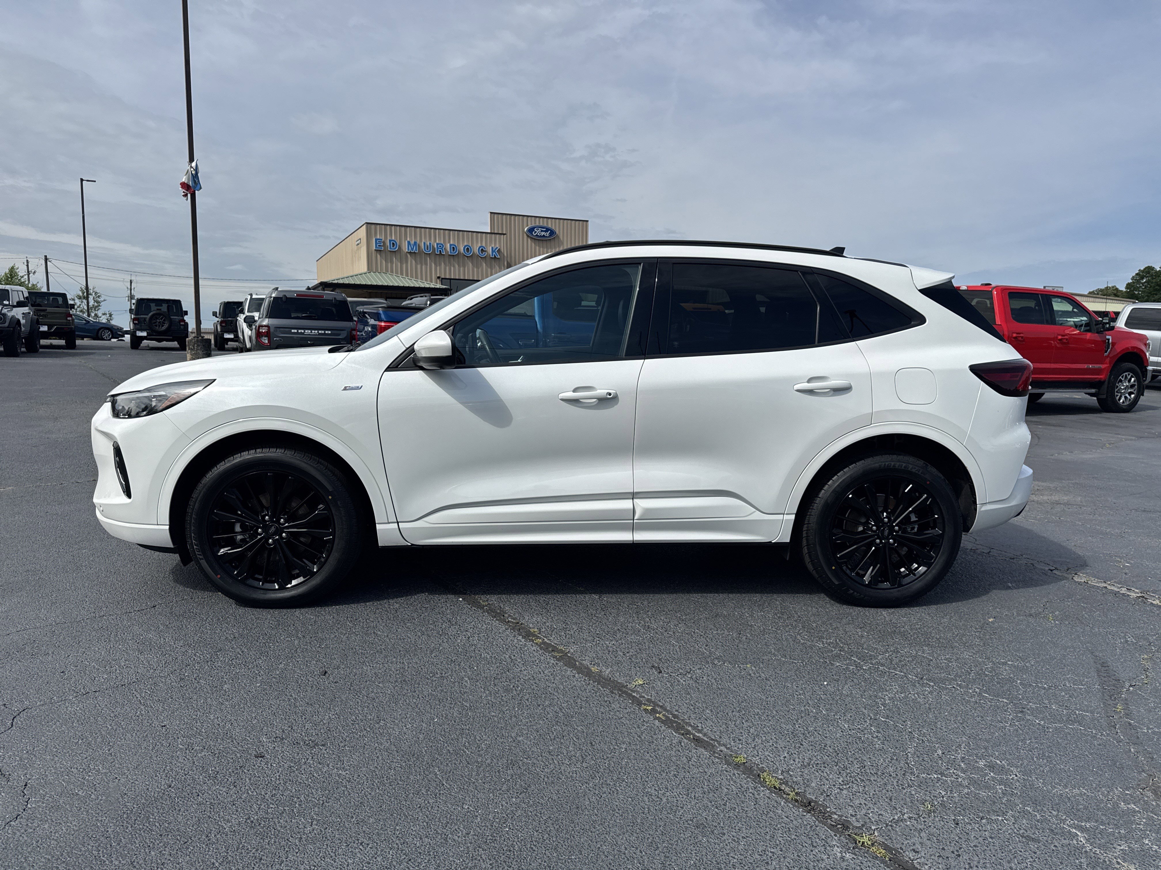 Certified 2023 Ford Escape ST-Line Elite AWD/4WD image 8