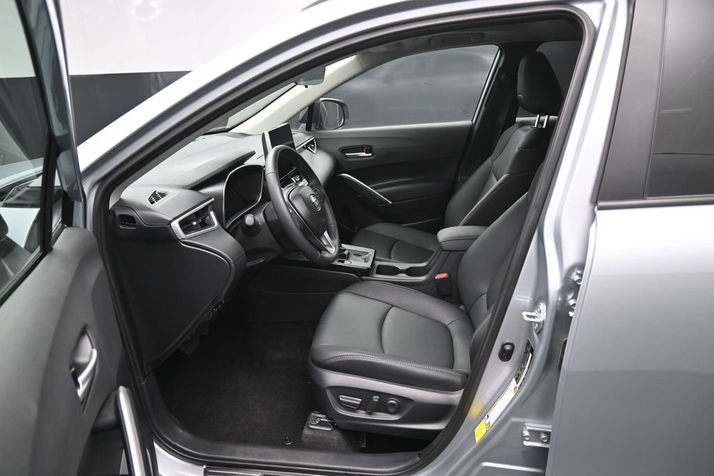 Certified 2026 Toyota Corolla Cross XLE w/ Convenience Package AWD/4WD image 9