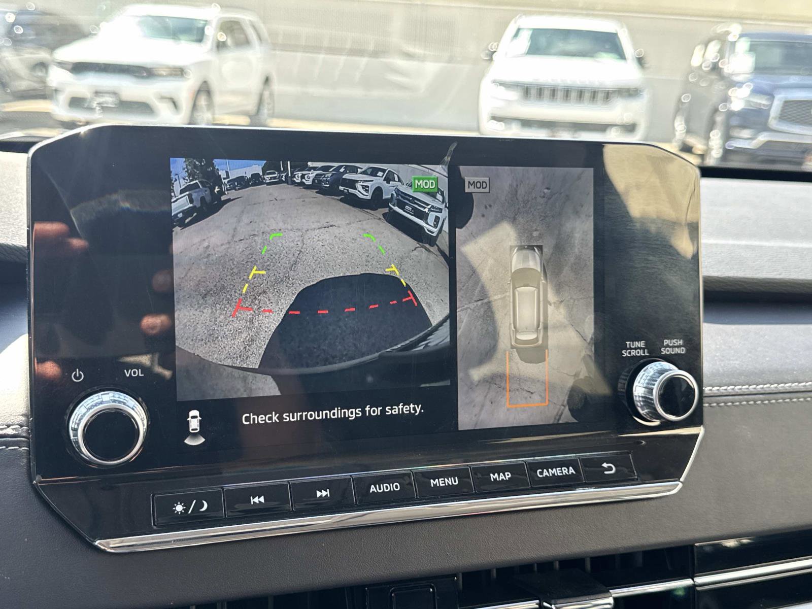 Used 2024 Mitsubishi Outlander AWD image 26