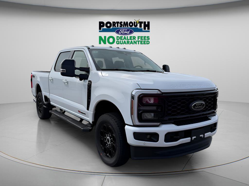 New 2026 Ford F350 Lariat w/ Black Appearance Package