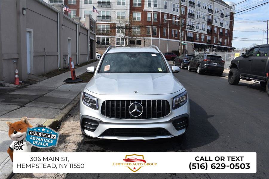 Used 2022 Mercedes-Benz GLB 35 AMG 4MATIC image 2