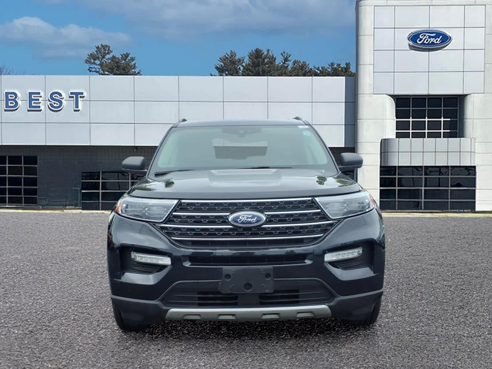 Used 2020 Ford Explorer XLT w/ Equipment Group 202A AWD/4WD image 12