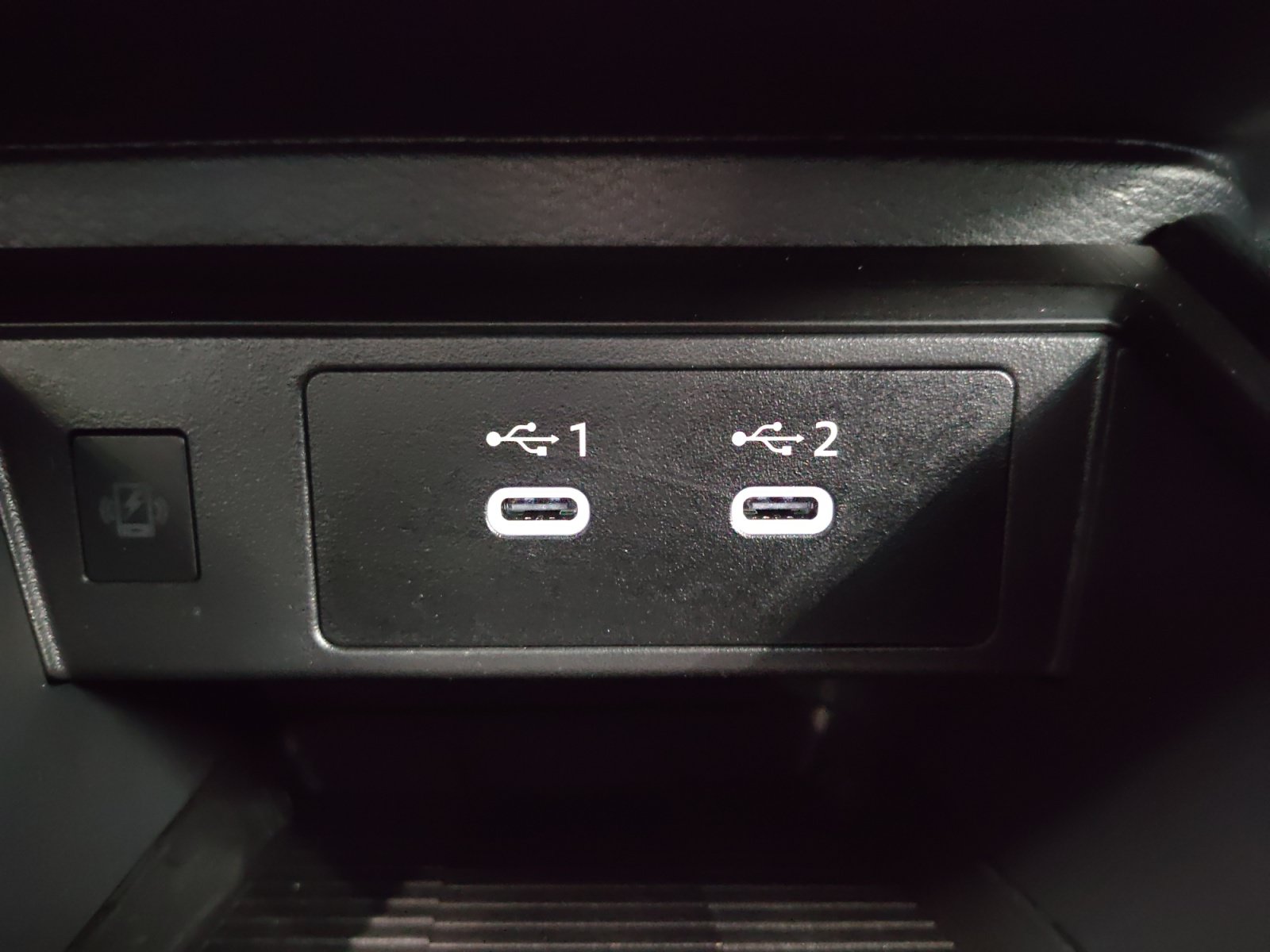 Used 2025 Nissan Kicks SR FWD image 21
