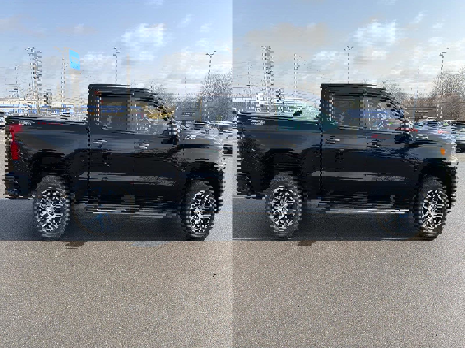 Certified 2019 Chevrolet Silverado 1500 Custom Trail Boss w/ Custom Convenience Package image 20