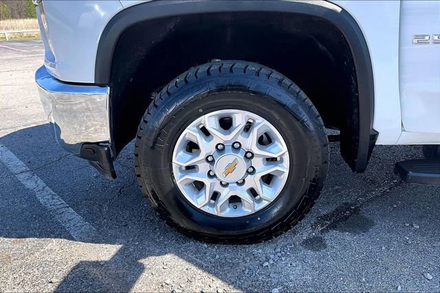 Used 2022 Chevrolet Silverado 2500 LT w/ Convenience Package image 35