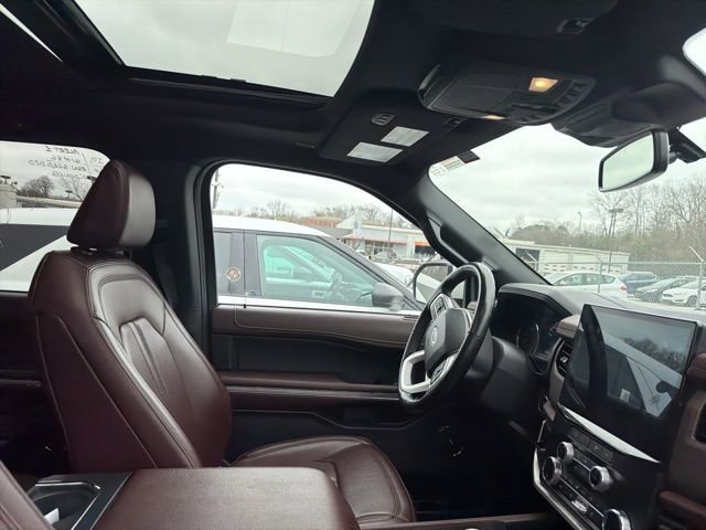 Used 2024 Ford Expedition Max Limited image 10
