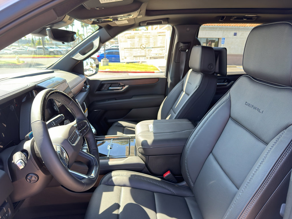 New 2026 GMC Yukon Denali w/ Advanced Technology Package RWD image 18