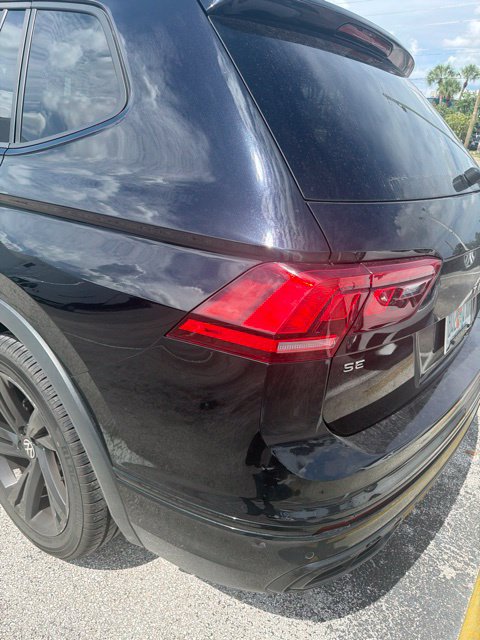 Used 2023 Volkswagen Tiguan SE R-Line FWD image 10