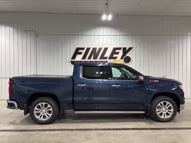 Used 2022 Chevrolet Silverado 1500 LTZ w/ LTZ Premium Package AWD/4WD image 2