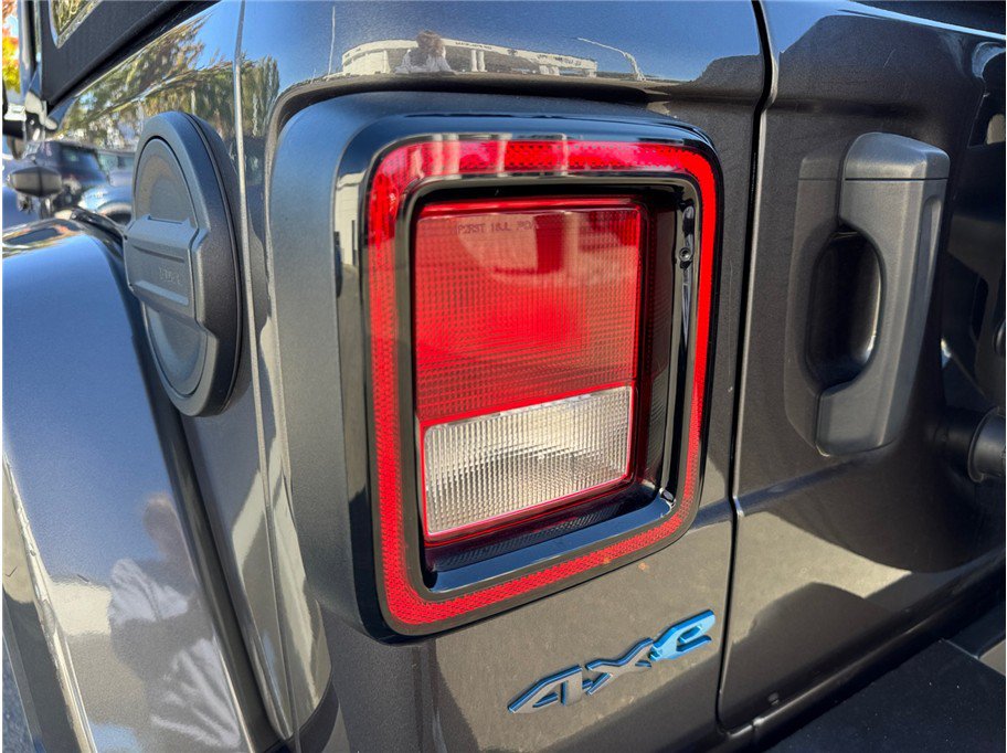 Used 2024 Jeep Wrangler Unlimited AWD/4WD image 20