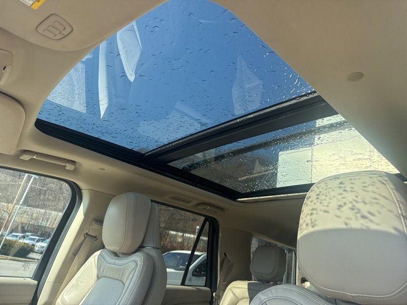 Used 2021 Lincoln Navigator Reserve w/ Luxury Package image 44