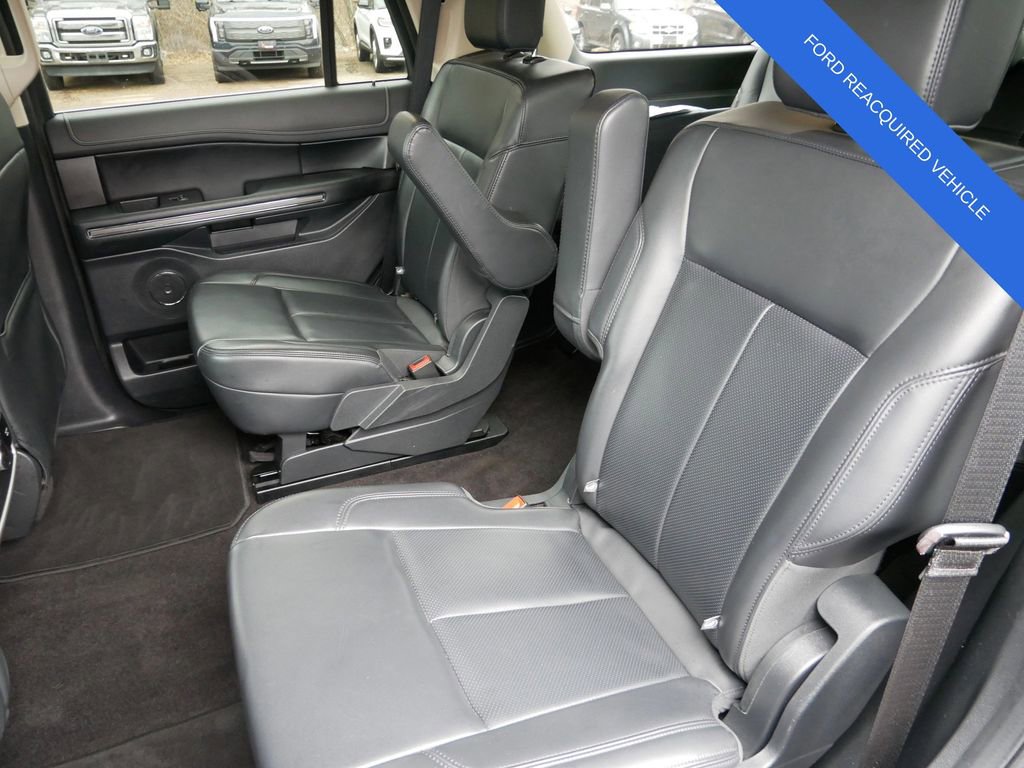 Used 2023 Ford Expedition XLT image 12