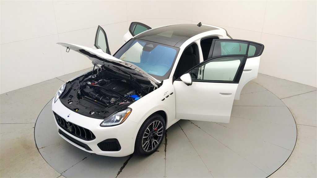 New 2024 Maserati Grecale GT image 33