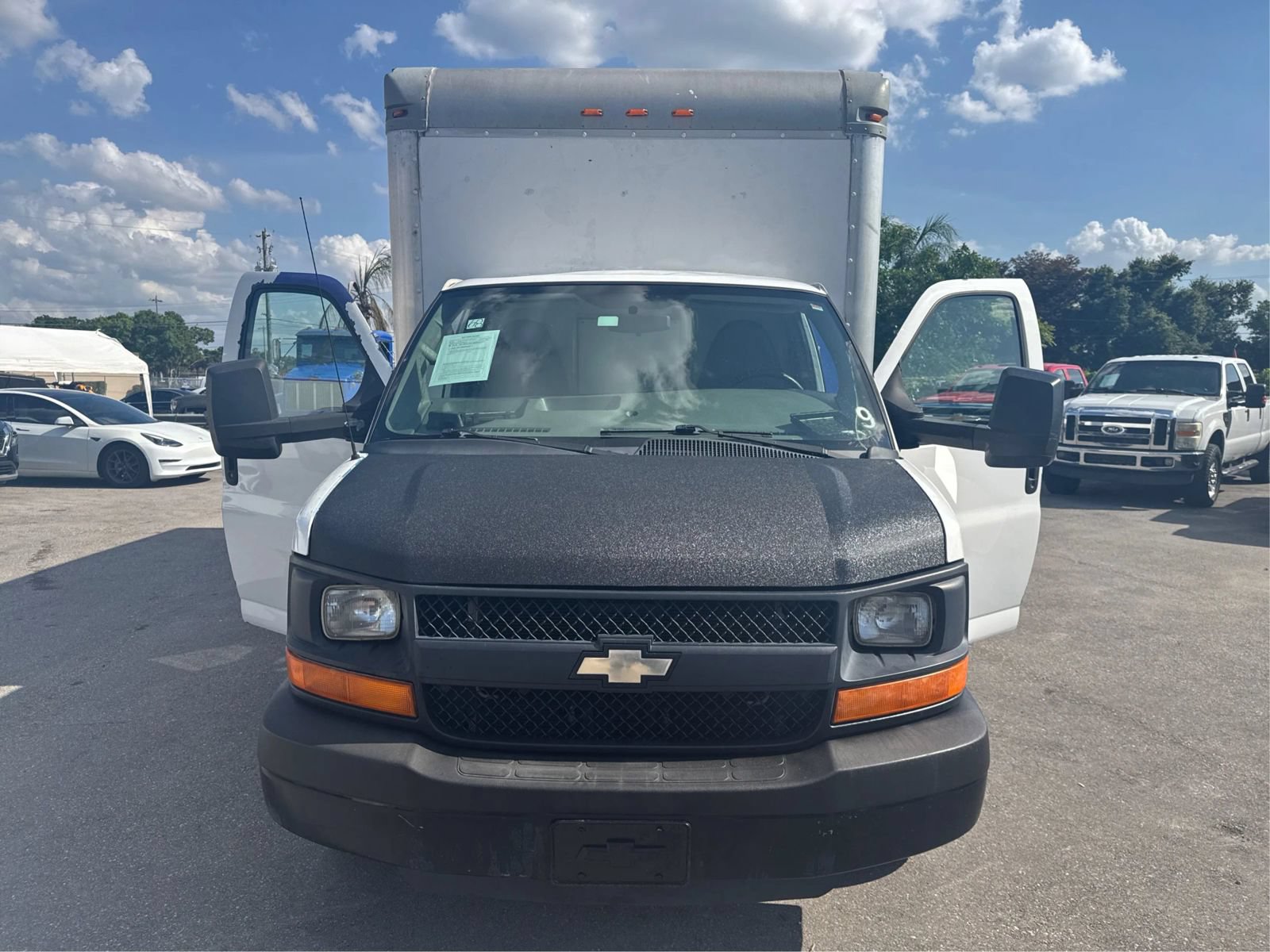 Used 2015 Chevrolet Express 3500 Extended RWD image 23