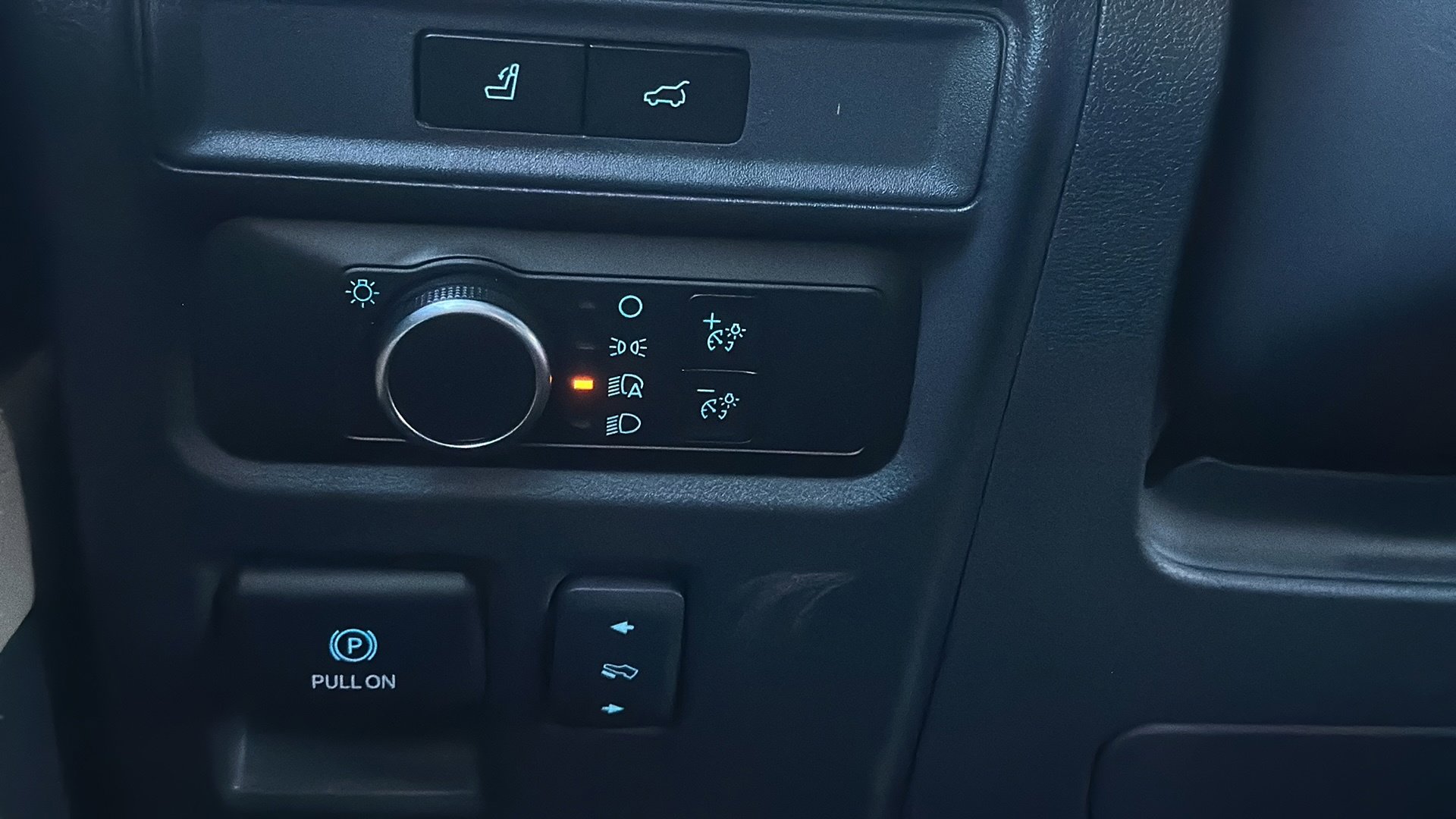 Used 2024 Ford Expedition XLT image 35