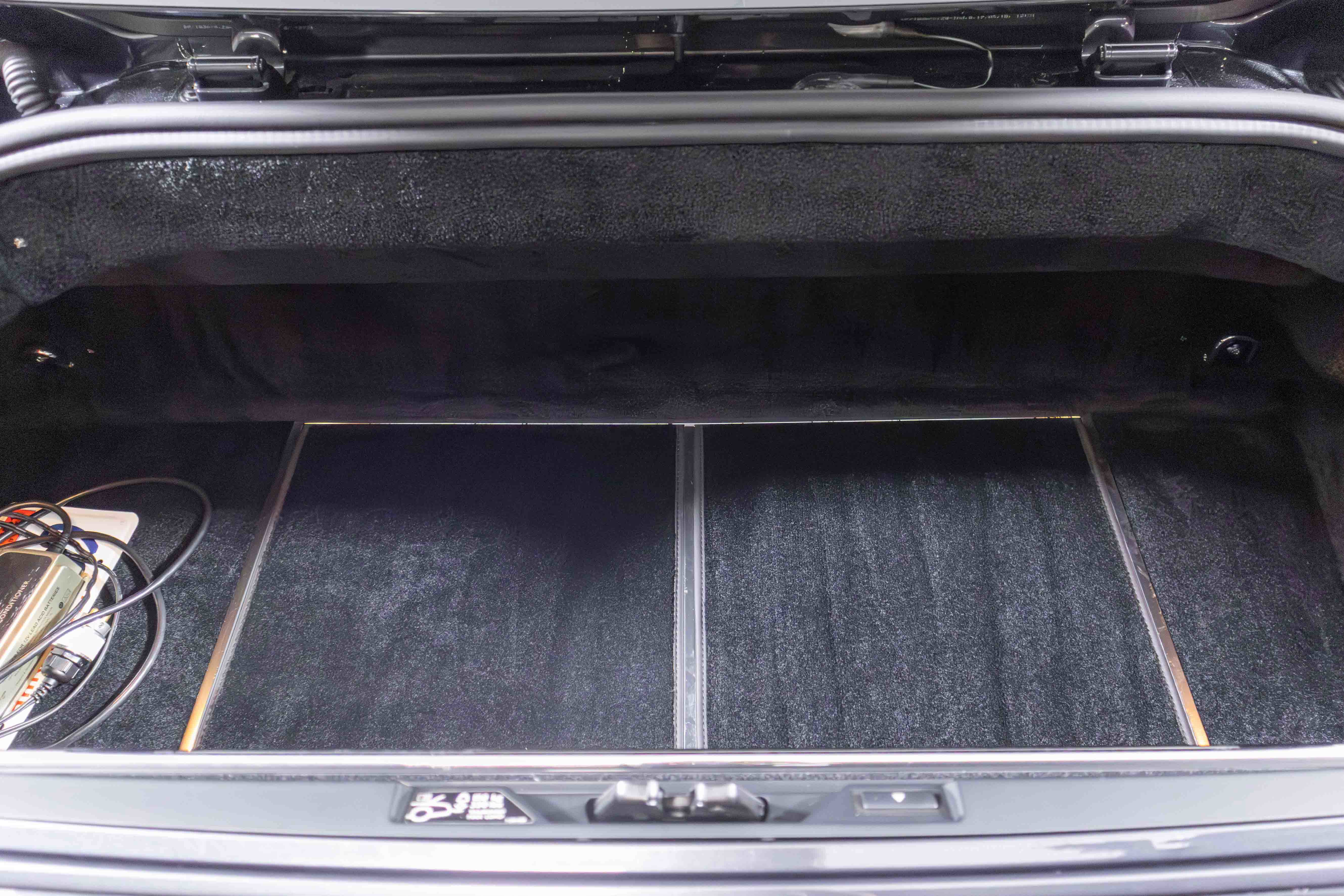Used 2013 Rolls-Royce Phantom Drophead Coupe image 48