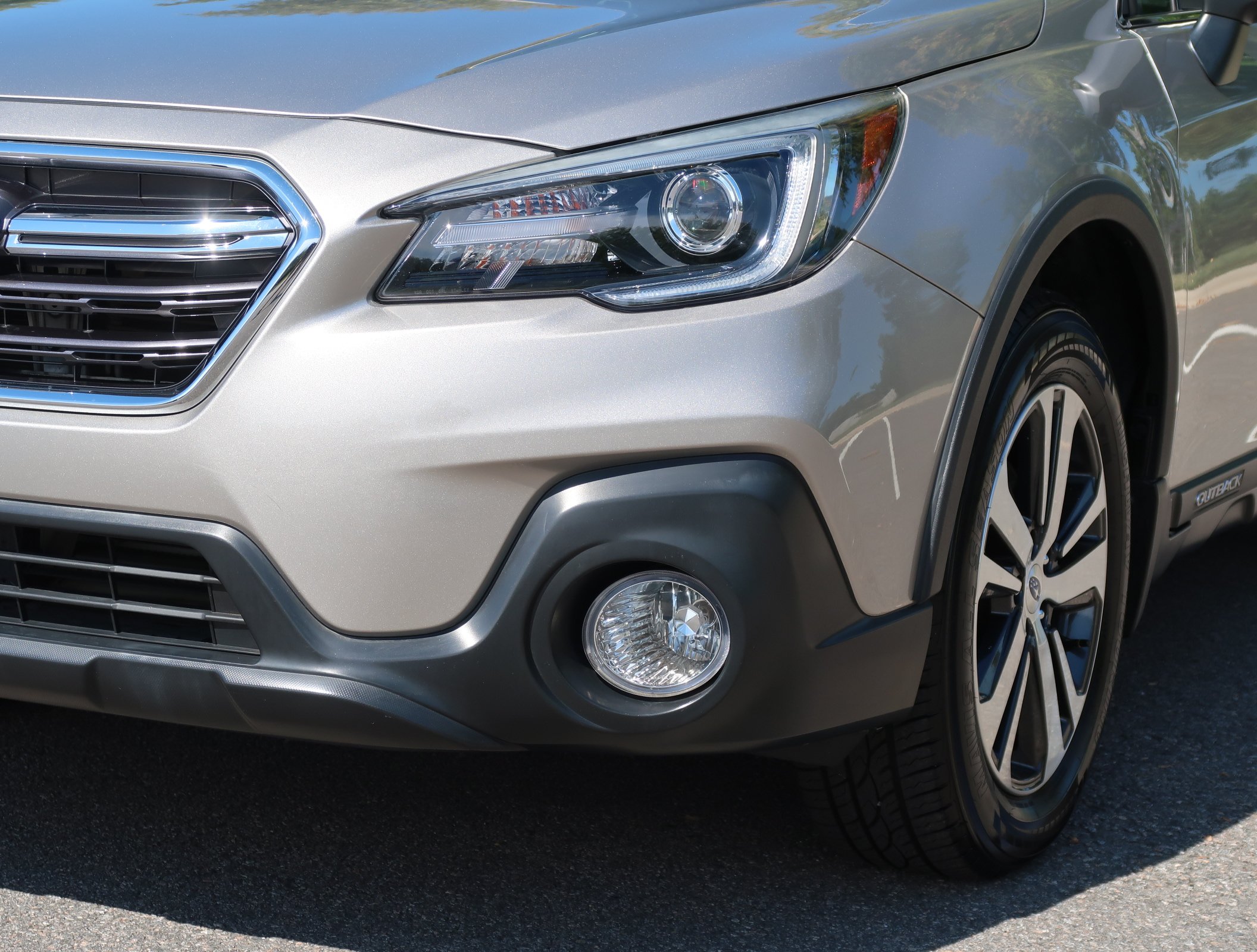 Used 2018 Subaru Outback 2.5i Limited AWD/4WD image 4