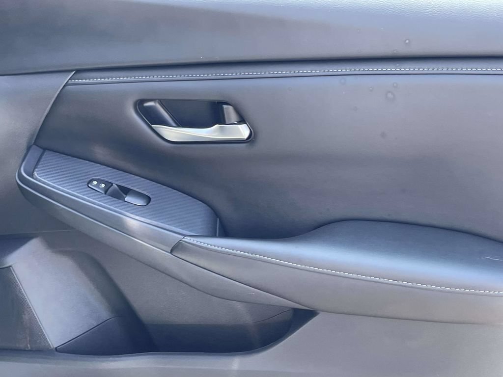 Used 2024 Nissan Sentra SV FWD image 16