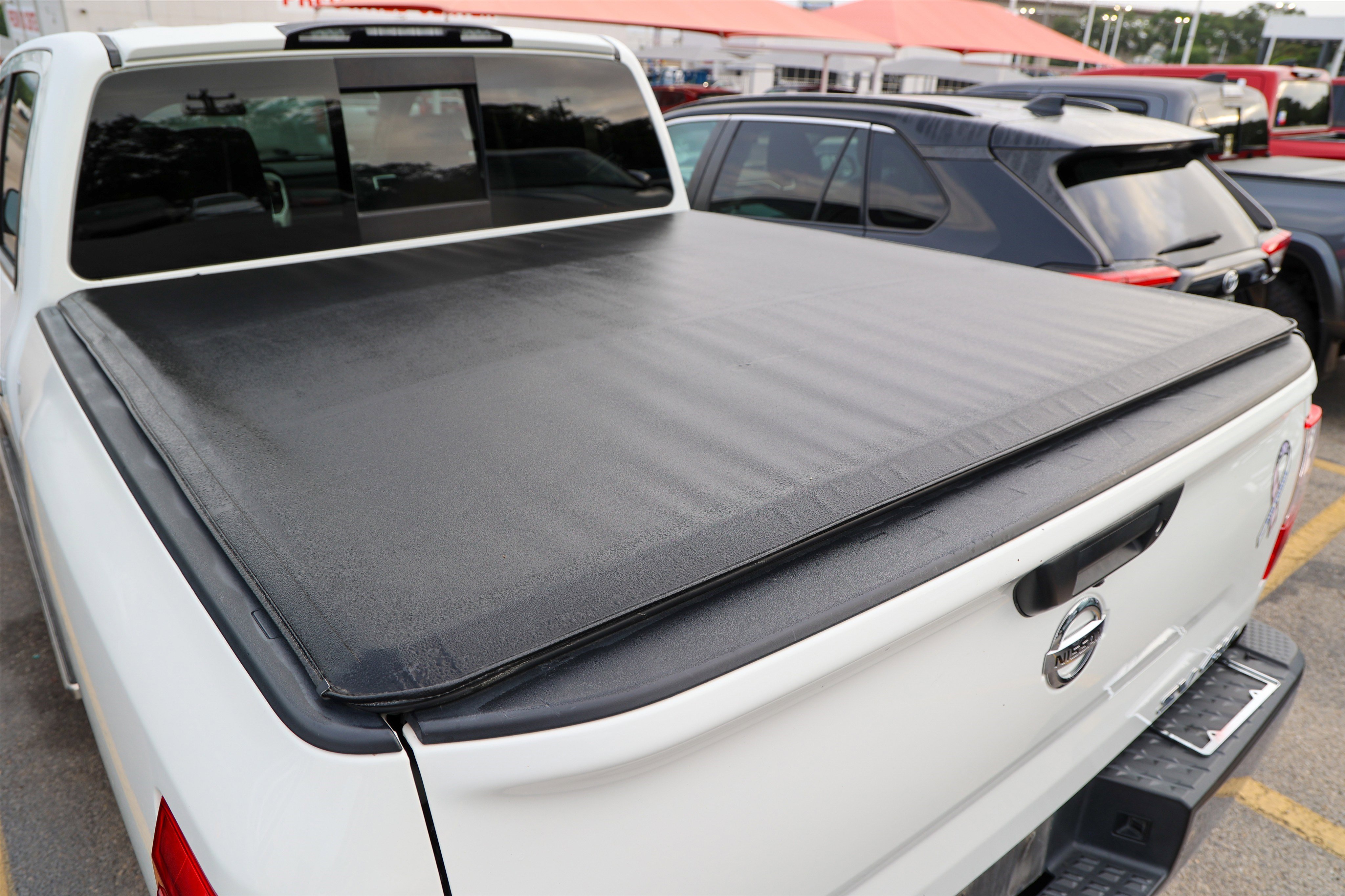 Used 2018 Nissan Titan SV AWD/4WD image 15