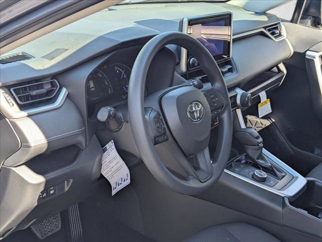 New 2025 Toyota RAV4 LE video 3