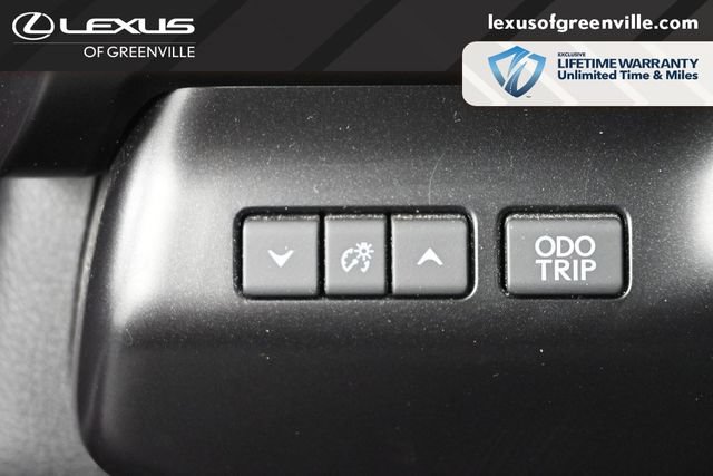 Used 2025 Lexus UX 300h FWD image 11