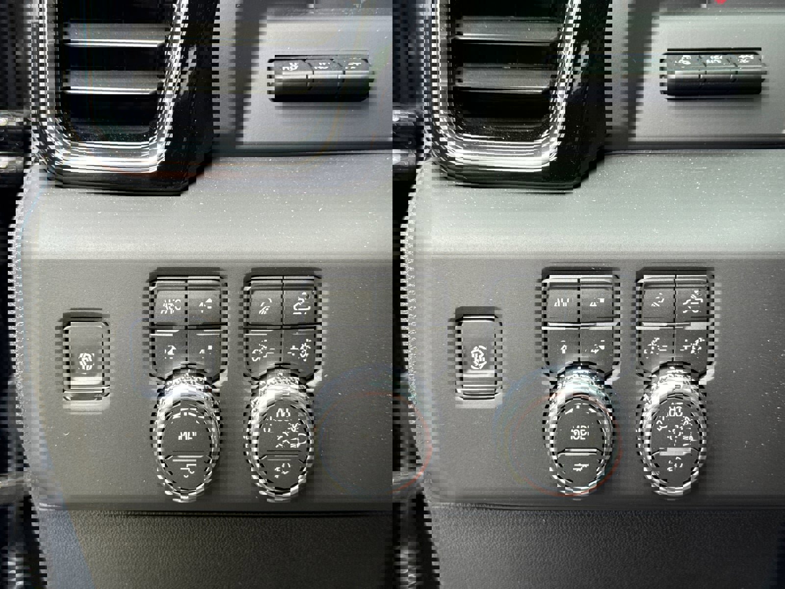 New 2026 GMC Sierra 3500 Denali Ultimate w/ LPO, Black Badging Package image 28