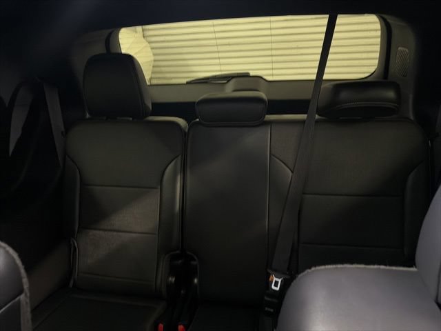 Used 2025 Buick Enclave Preferred AWD/4WD image 16