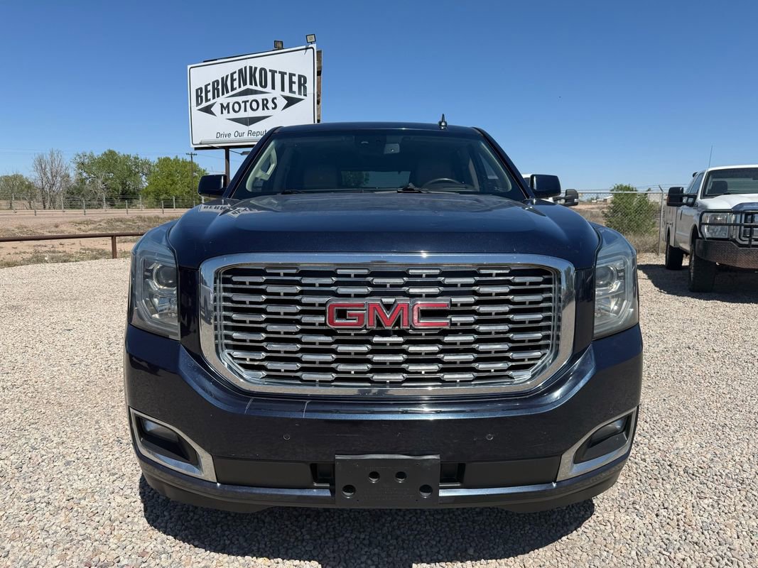 Used 2018 GMC Yukon Denali w/ Enhanced Security Package AWD/4WD image 3