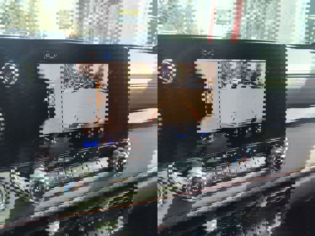 Used 2024 Chevrolet Colorado Z71 w/ Z71 Convenience Package 2 image 17