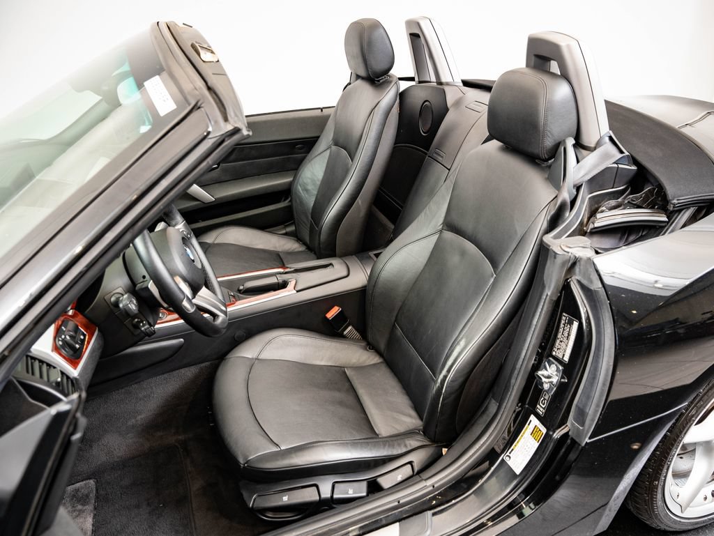 Used 2006 BMW Z4 3.0si RWD image 38
