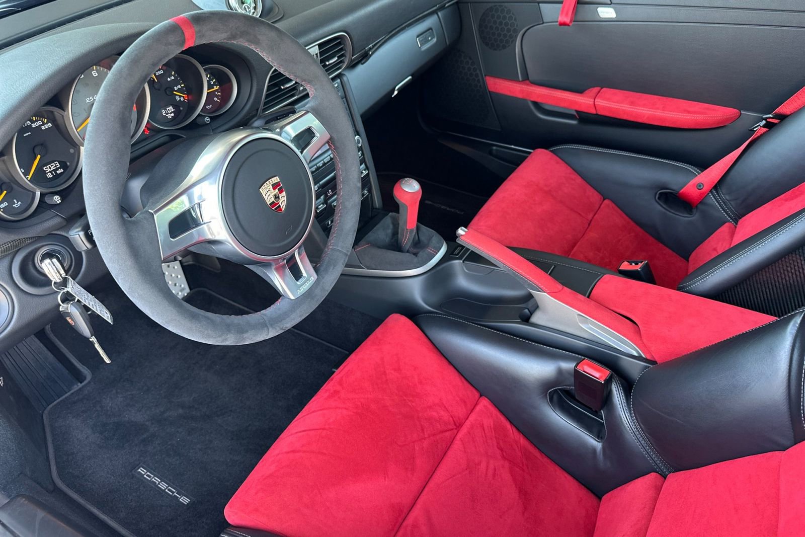 Used 2011 Porsche 911 GT3 RS 4.0 RWD image 4