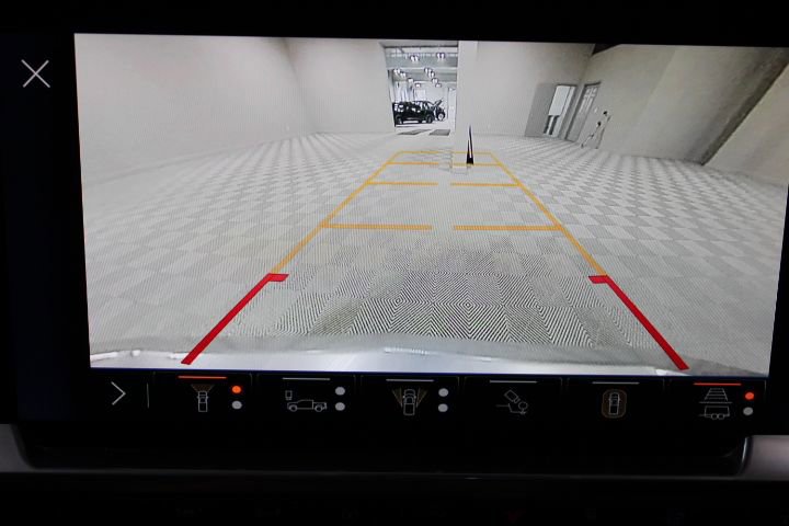 Used 2024 Chevrolet Silverado 1500 LTZ w/ LTZ Premium Package image 49