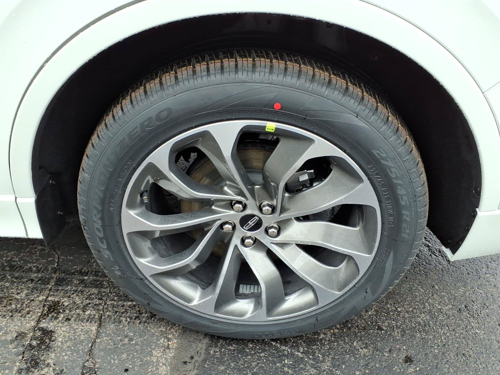 New 2026 Lincoln Aviator AWD image 12
