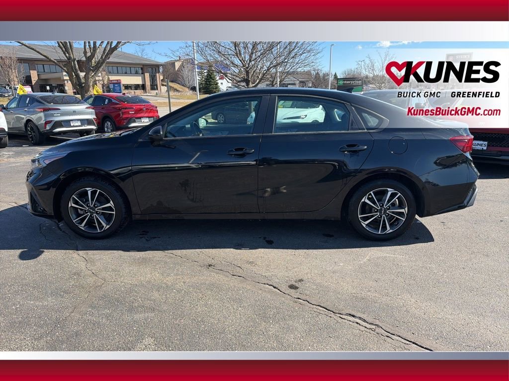 Used 2024 Kia Forte LXS image 10
