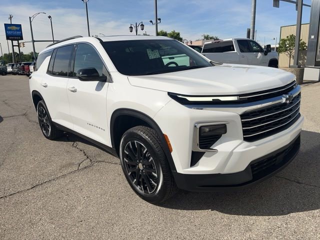 New 2026 Chevrolet Traverse LT w/ Sun and Wheel Package FWD image 7