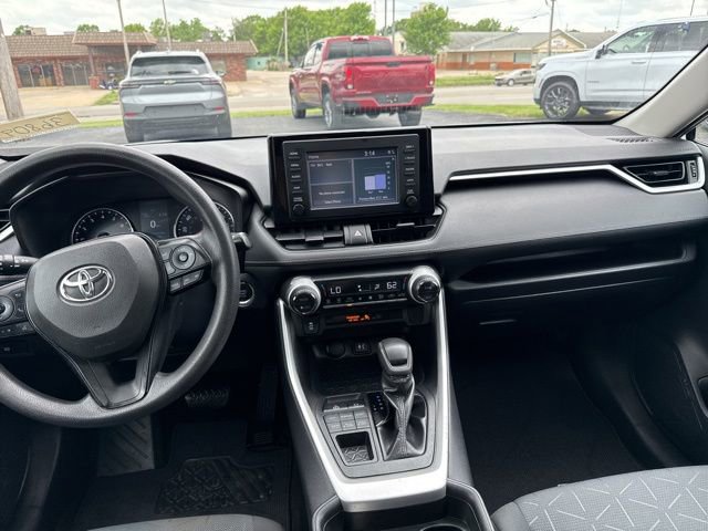 Used 2019 Toyota RAV4 XLE w/ Carpet Mat Package AWD/4WD image 21