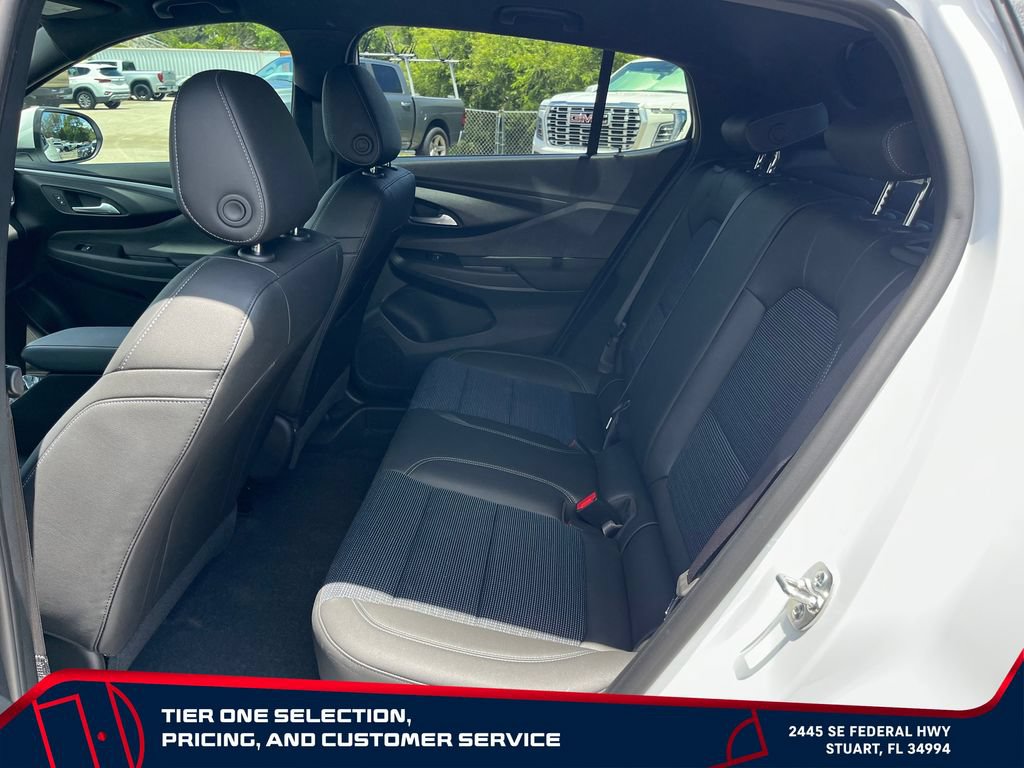 Used 2025 Buick Envista Preferred w/ Convenience I Package FWD image 11